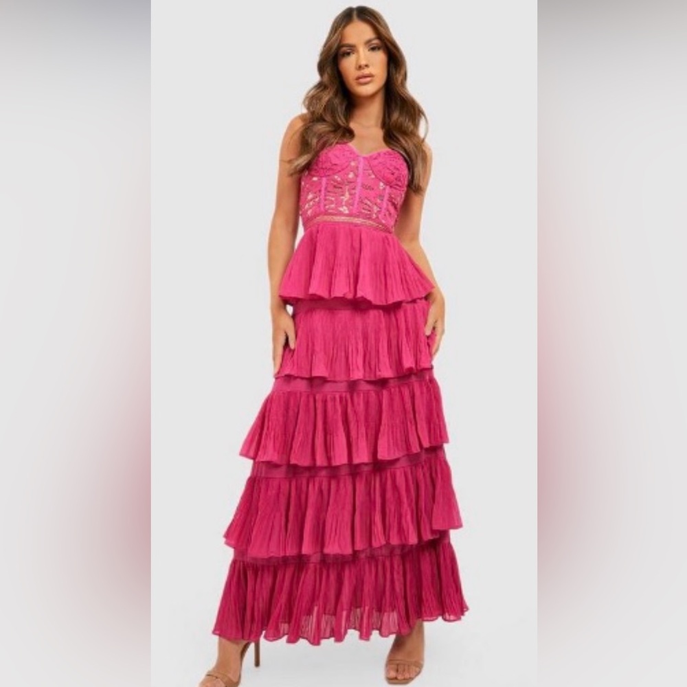 LACE CORSET DETAIL PLEATED MAXI DRESS boohoo
